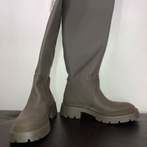 Olive green Zara boots never worn. FIRM